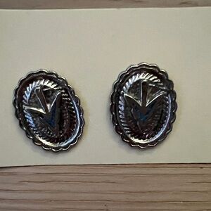 Silver Arrow Design Pins